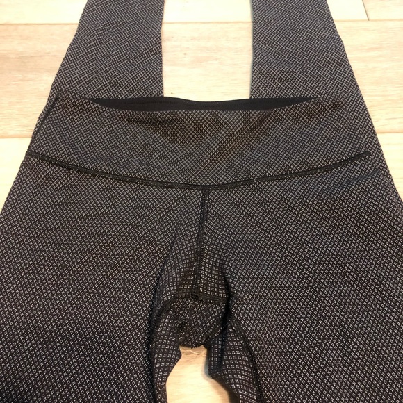 Lululemon Wunder Under Diamond Dot Leggings - Picture 6 of 11